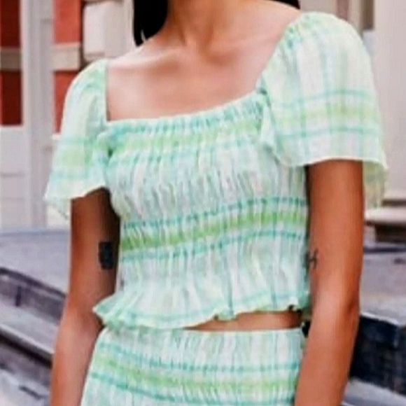 Zara Smocked Crop Plaid Print Flutter Sleeves Square Neck Top Green Size… - Picture 1 of 6